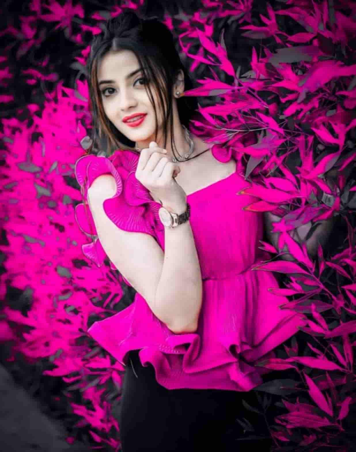 Lightroom Presets Black and Pink